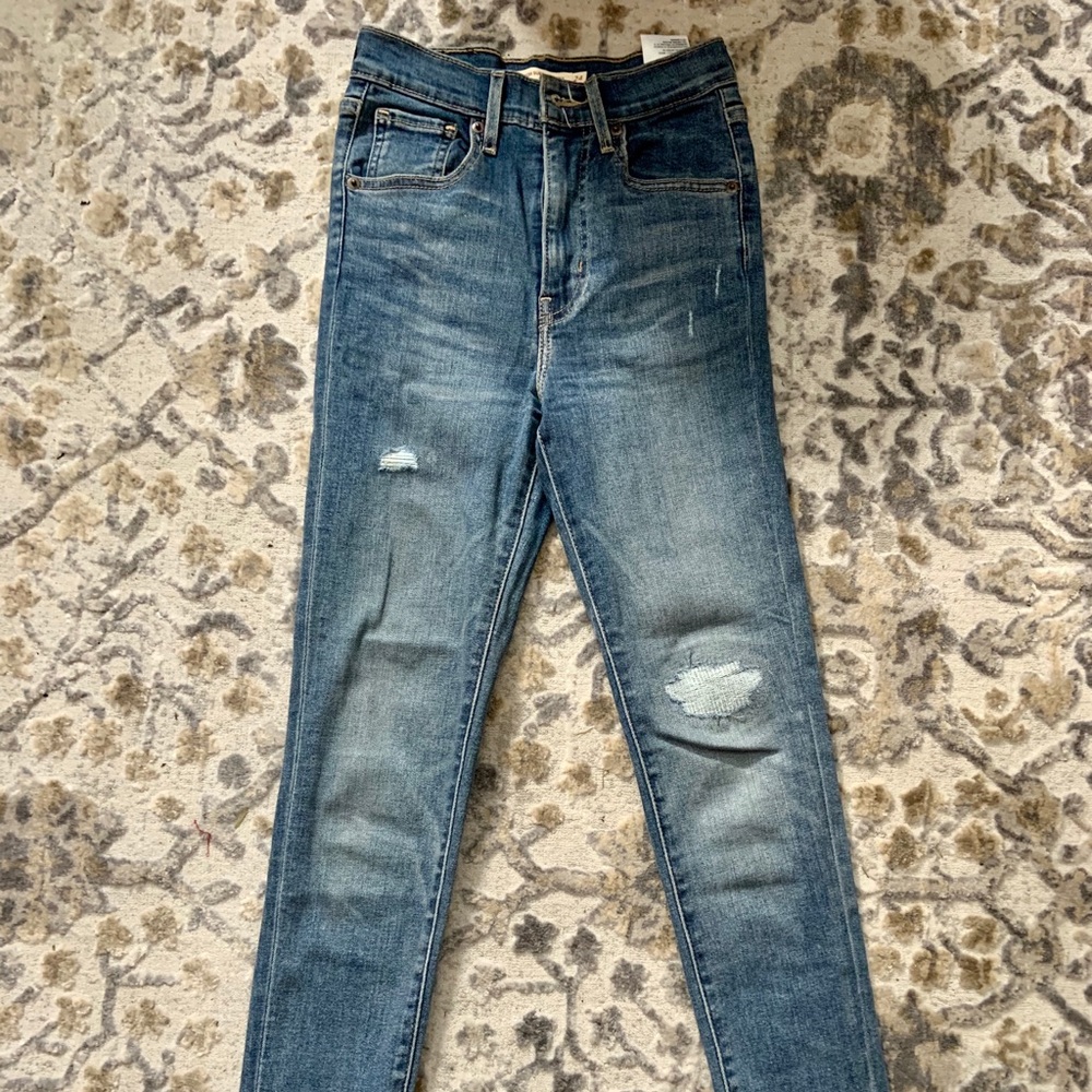 Levi’s mike high super skinny jean.